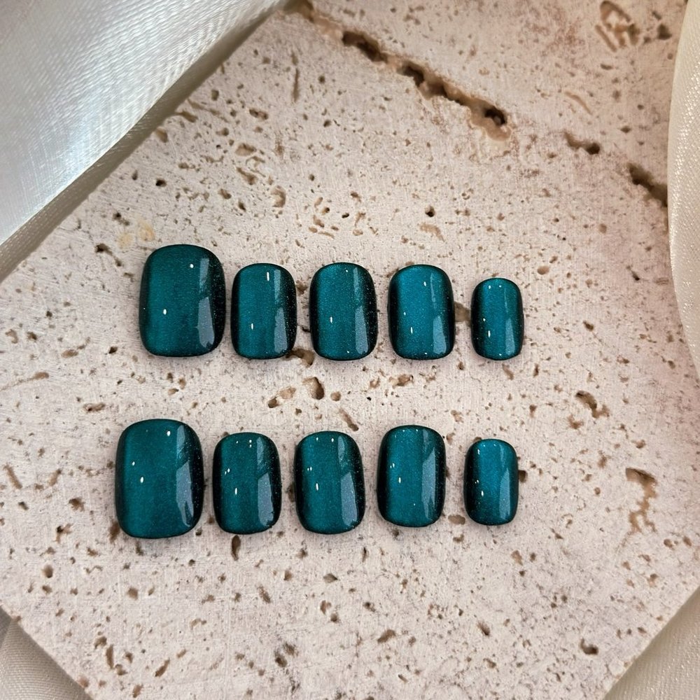 Deep Sea Gloss Collection/Handmade Square Oval Cat Eye Press on Nails